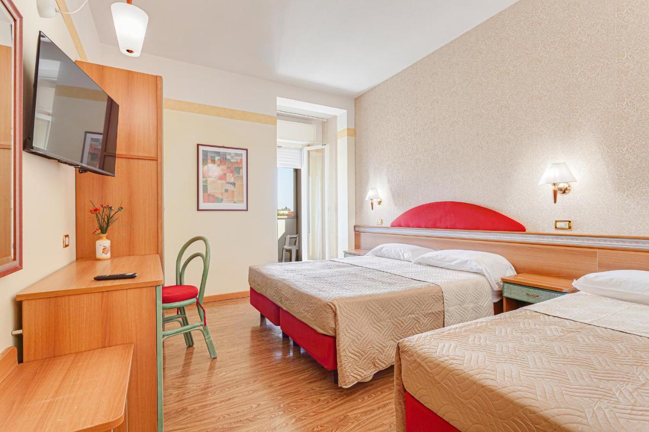 Hotel Fantini Гаттео-а-Маре Экстерьер фото