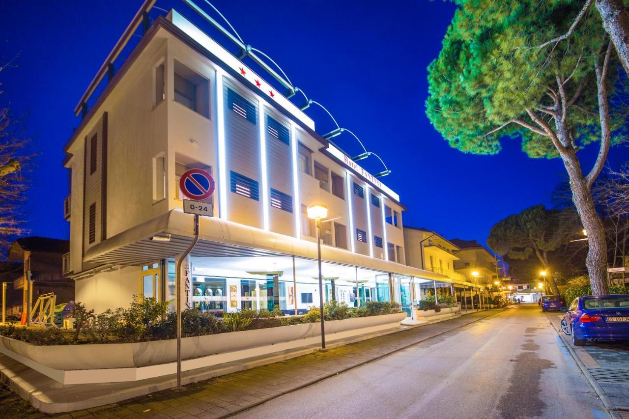 Hotel Fantini Гаттео-а-Маре Экстерьер фото