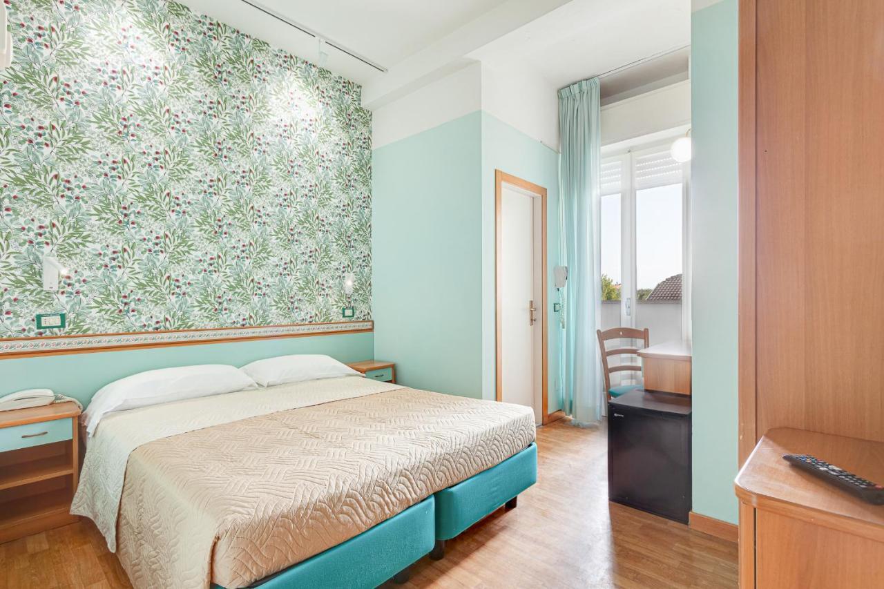Hotel Fantini Гаттео-а-Маре Экстерьер фото